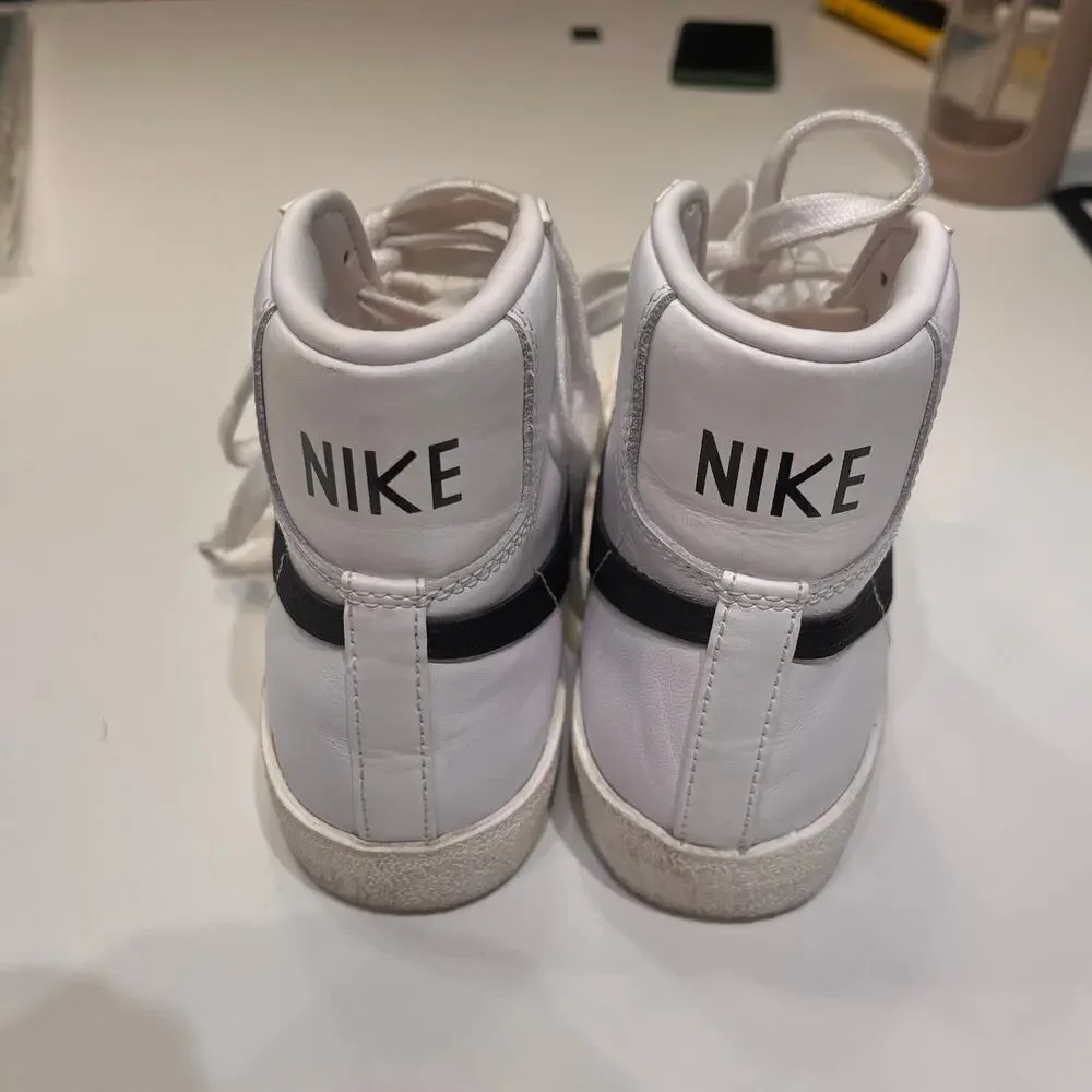 Nike Kids' Blazer '77 Mid Sneakers Sz 6